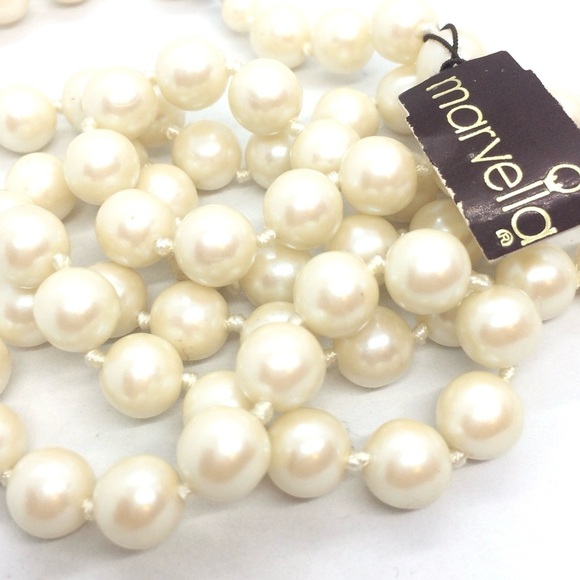 3/$30 NWT VINTAGE MARVELLA IMITATION PEARL NECKLACE 28" SINGLE STRAND KNOTTED - Picture 14 of 14